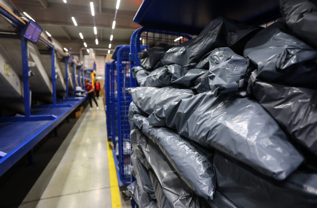 Slovenská pošta zaviedla dôležitú zmenu. Čas, ktorý má zákazník na prebratie balíka, bol výrazne zredukovaný.