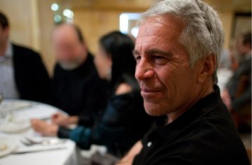 Pri Lajčákovi sa to nekončí. Spisy Jeffreyho Epsteina odhaľujú spojitosti s ďalším vplyvným Slovákom