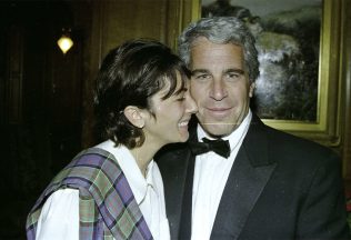 jeffrey esptein domy dom hrôzy dievčatá praktiky