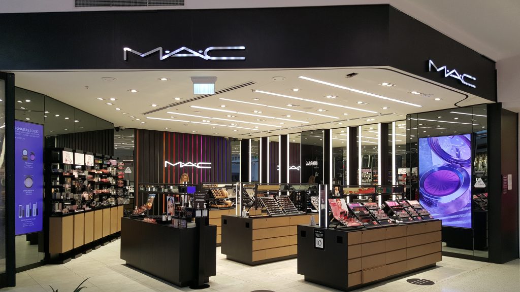 MAC Cosmetics, spoločnosť, koniec spoločnosti, Slovensko, predajňa, Aupark, obchod