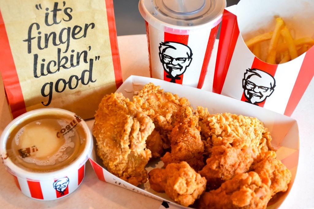 Rozsiahle kontroly v Dánsku a v Česku objavili mnohé pochybenia v reštauráciách KFC. V ČR napríklad predávali plesnivé muffiny.