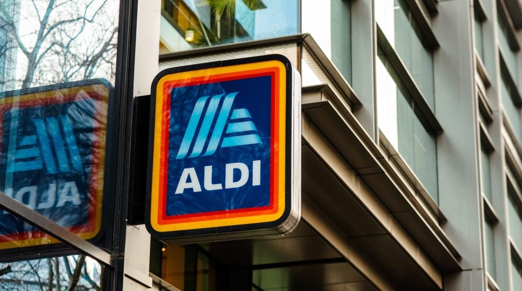 Aldi, reťazec, lacný reťazec, Veľká Británia, zahraničie, kontroverzia, záloha