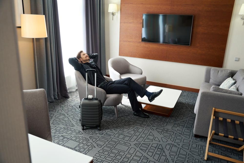 Zamestnanci drahých hotelov odhaľujú pracovné pikošky