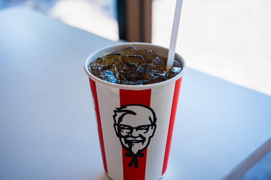 Rozsiahle kontroly v Dánsku a v Česku objavili mnohé pochybenia v reštauráciách KFC. V ČR napríklad predávali plesnivé muffiny.