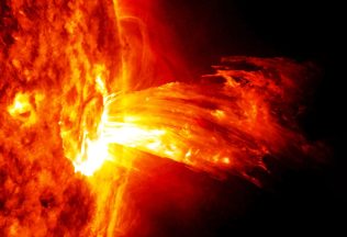 slnko zem vesmír planéta zemetrasenie