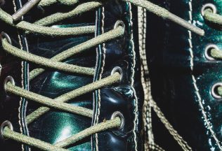 šnúrky topánky odborník obuv