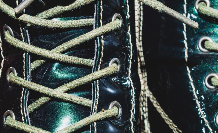 šnúrky topánky odborník obuv