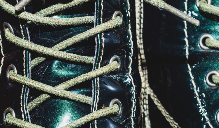 šnúrky topánky odborník obuv