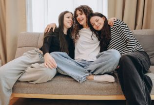 Ktoré znamenia sú najviac kompatibilné v priateľstve? Tieto dvojice si sedia najlepšie