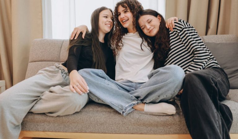 Ktoré znamenia sú najviac kompatibilné v priateľstve? Tieto dvojice si sedia najlepšie