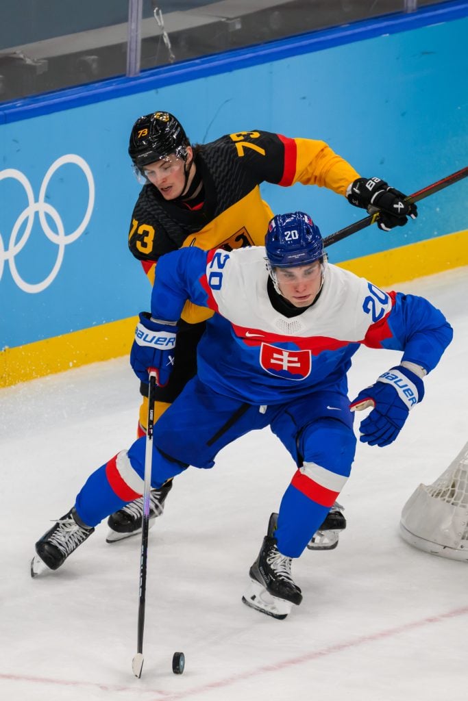 Prezident Slovenského zväzu ľadového hokeja Miroslav Šatan sa opäť vyjadril ku kritickým slovám, ktoré vyslovil Juraj Slafkovský