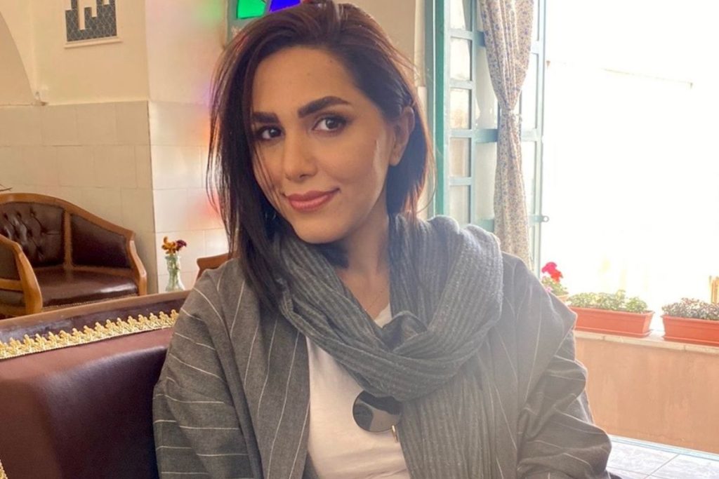 Iránka žijúca na Slovensku: V práci sa musím usmievať, kým moja rodina bojuje o prežitie