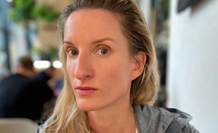 adela vinczeová česko nová relácia kritika