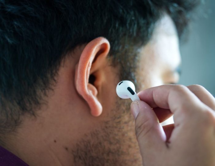 Žiadne AirPody. Letecké spoločnosti zakazujú bezdrôtové slúchadlá