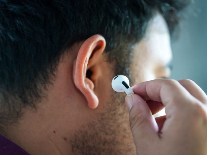 bezdrôtové slúchadlá, cestovanie, lietadlo, letecké spoločnosti, zákaz, fakty a zaujímavosti