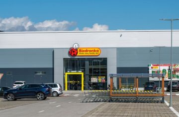 Aj Bratislava sa konečne dočká. Biedronka mieri do hlavného mesta, nových zamestnancov láka na veľmi atraktívny plat