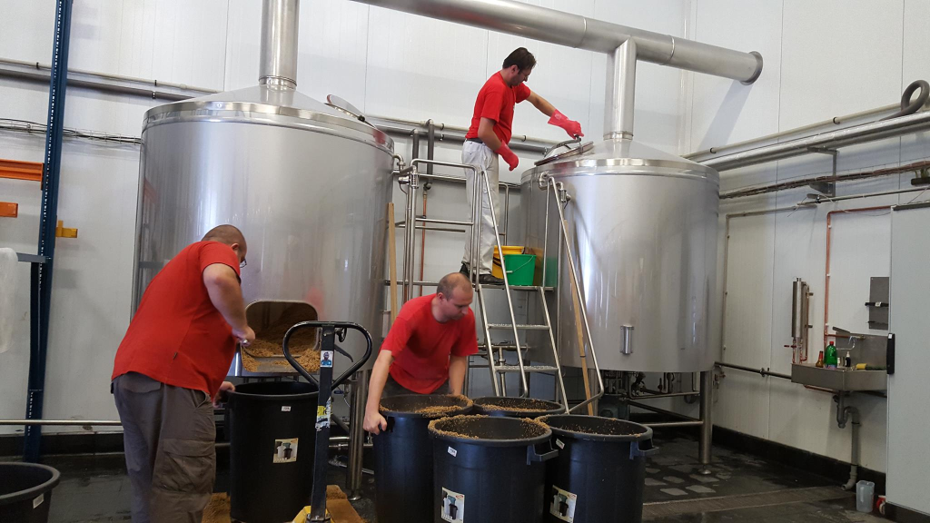 Kedysi moderný a prosperujúci slovenský pivovar Karpat skrachoval. Európska prokuratúra vyšetruje podvod s dotáciami.