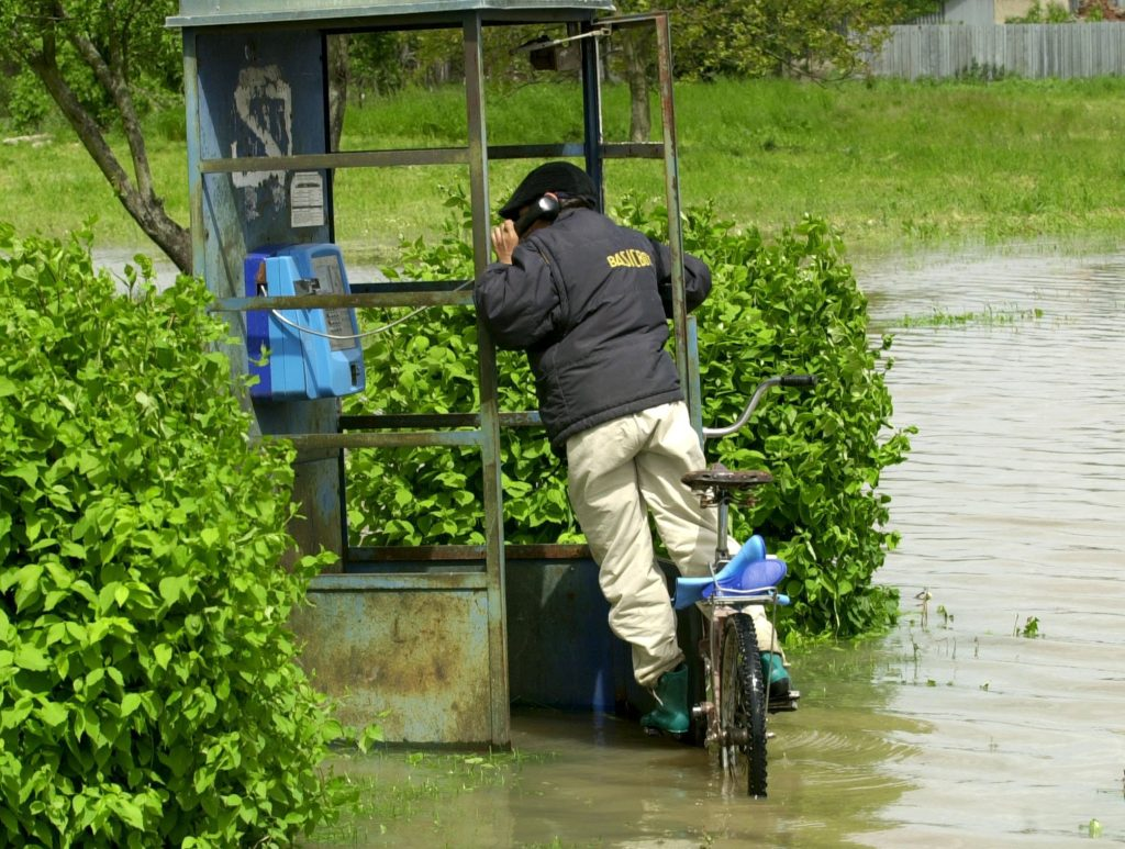 Každá generácia zažije to, že nejaké kedysi rozšírené prevádzky ukončia svoju činnosť. Väčšinou preto, že o ich služby nie je viac záujem.