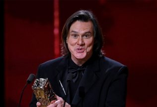 jim carrey zmena premena kontroverzia klon