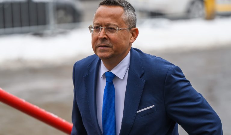 kamenický pellegrini výplata peniaze slovensko financie