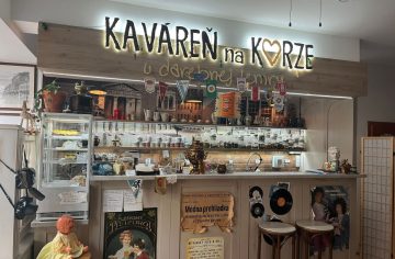 Zabudni na moderné kaviarne s Wi-Fi: Navštívili sme retro raj v Nitre, kde zistíš, v akom „skanzene“ vyrastali tvoji rodičia!