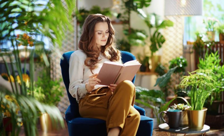 7 marcových knižných noviniek, ktoré sa oplatí prečítať