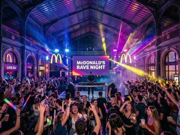 McDonald's Budapešť sa pýši nezvyčajnou vlastnosťou. V noci sa z neho stáva rave klub.