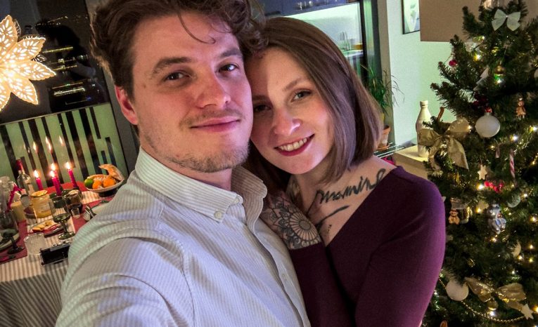 Selassie so snúbenicou sa posťažovali, ako im nájomníci zničili byt