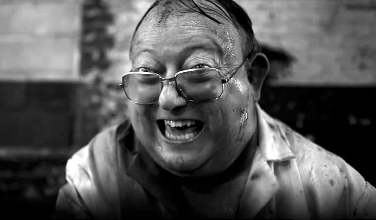 nechutné filmy scény natáčanie zákulisie ľudská stonožka