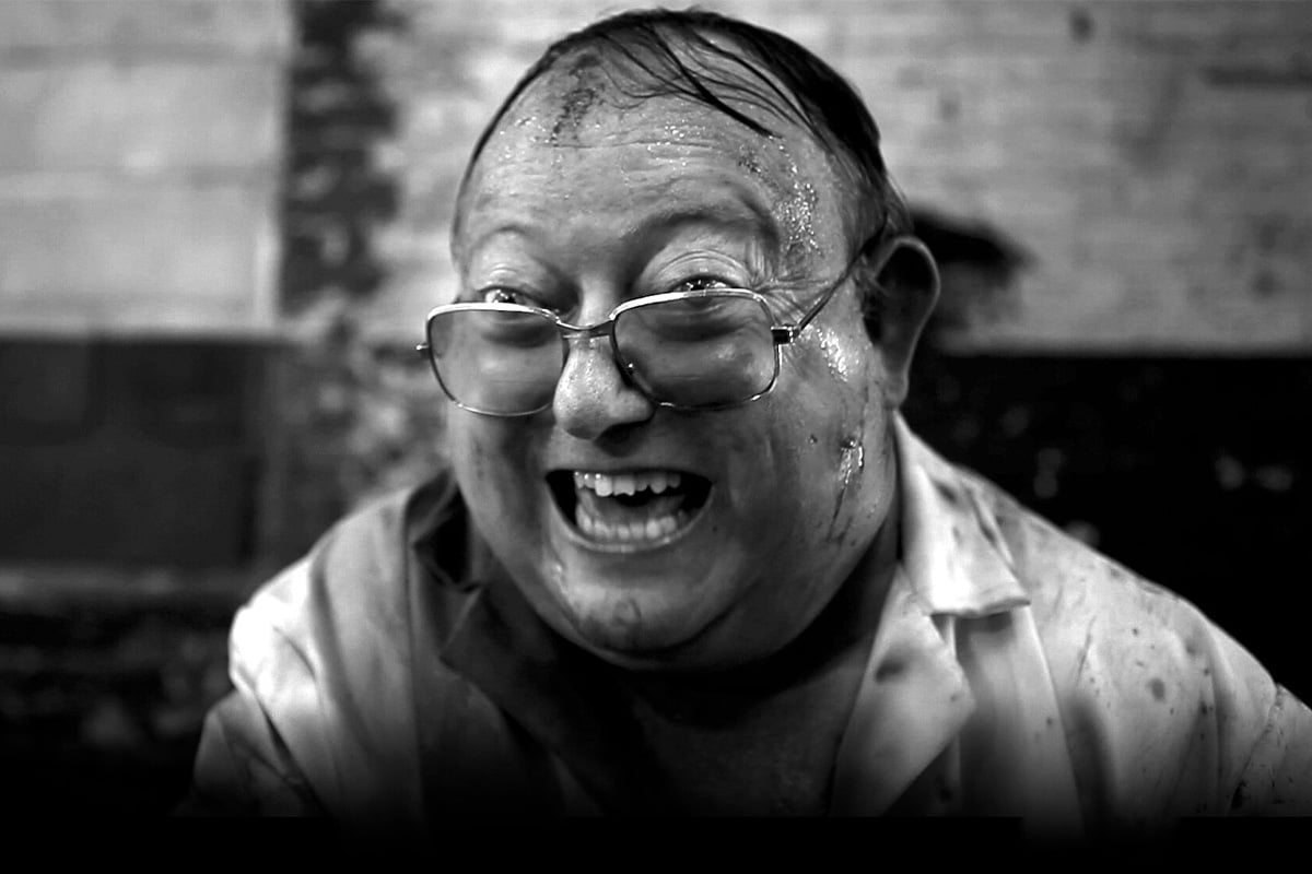 nechutné filmy scény natáčanie zákulisie ľudská stonožka