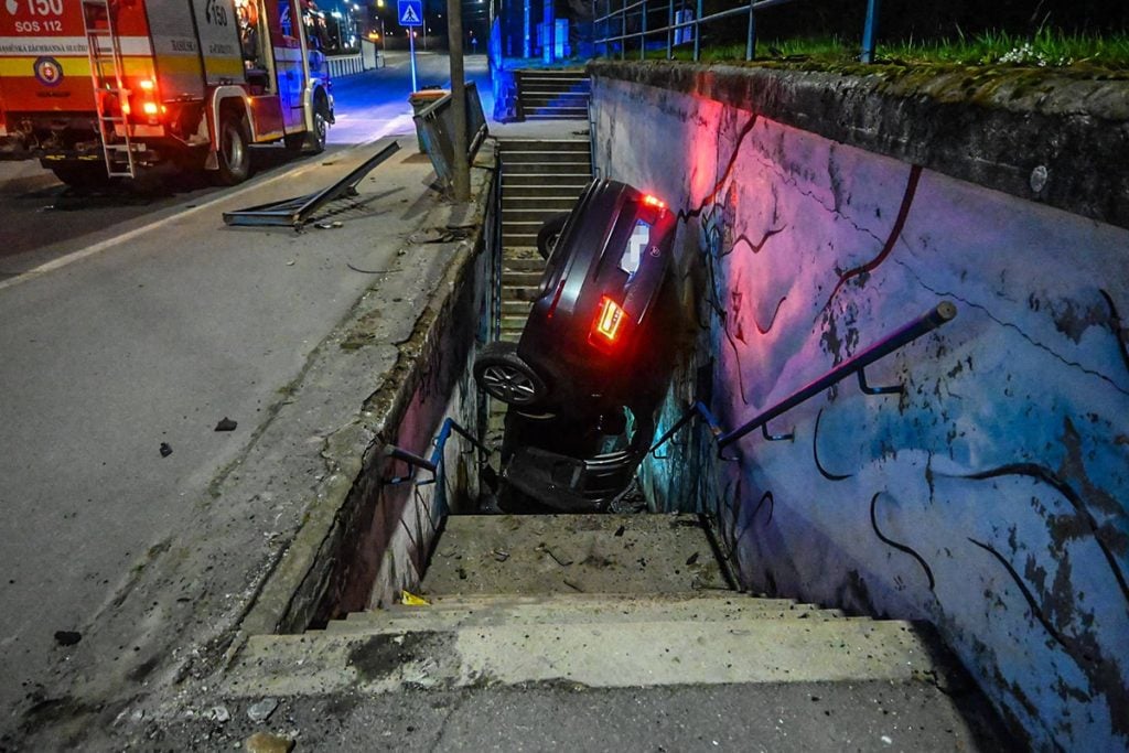 Ako sa mu to vôbec podarilo? Vodič v Košiciach sa postaral o skutočne bizarnú búračku