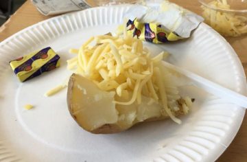 Takto vyzerá nemocničné jedlo v praxi: 20 príkladov, po ktorých ťa prejde chuť jesť