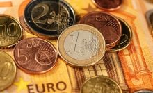 peniaze financie ľudia účet odborníci šetrenie