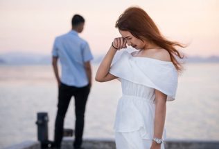 Od popierania po zmierenie: 16 porozchodových fáz, ktorými si prejdeš po konci vzťahu