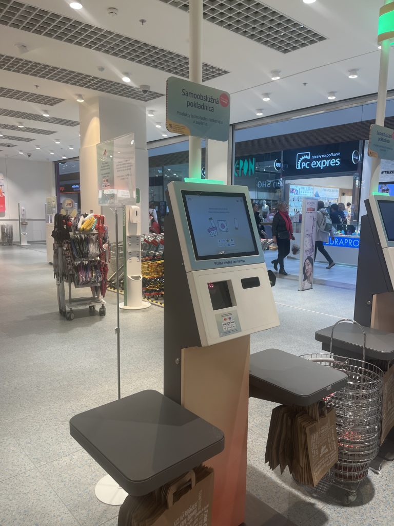 Koniec nekonečným radom? Obľúbená predajňa prekvapila zákazníkov veľkou novinkou