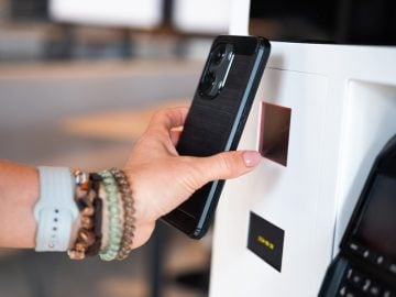 samoobslužné pokladne ľudia psychológia