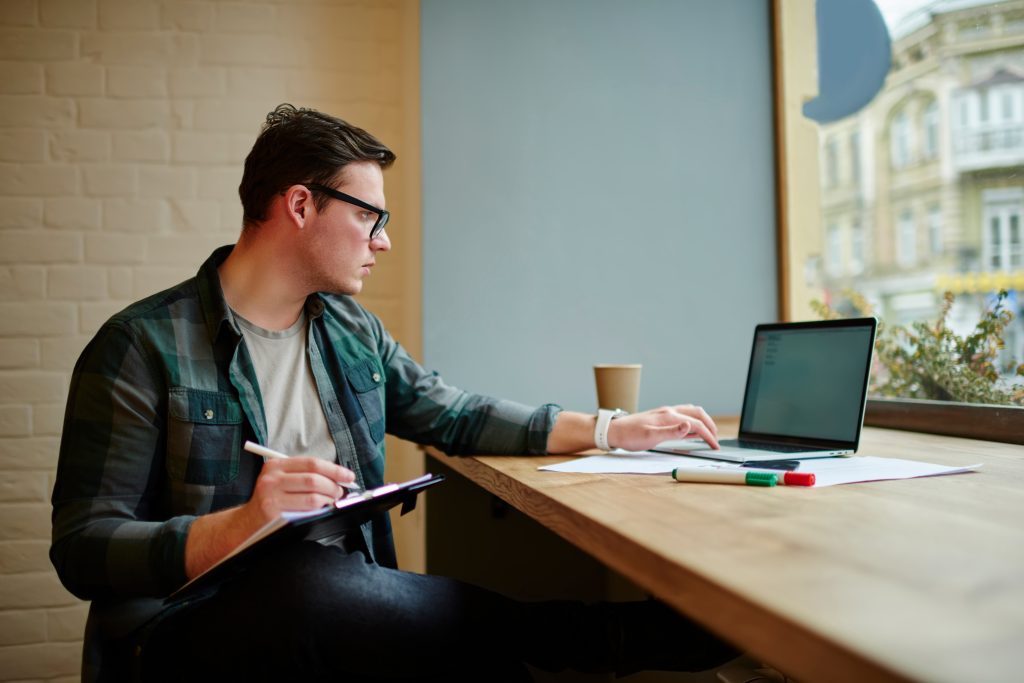 Ministerstvo školstva, výskumu, vývoja a mládeže SR spustí od 1. apríla systém individuálnych vzdelávacích účtov.