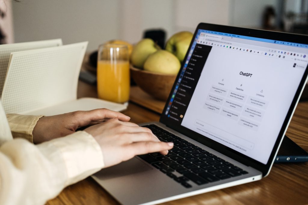 technológie, umelá inteligencia, AI, humor, virál, otázka, prompt