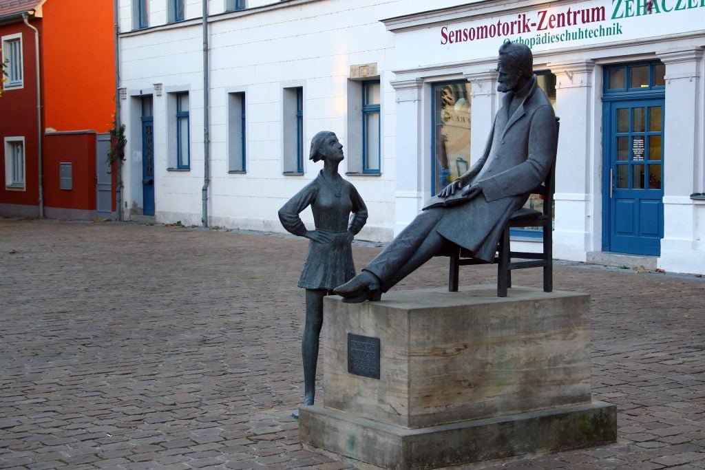 Veci, ktoré robia ľudia, keď sa snažia pôsobiť múdro - no všetci to okamžite prekuknú