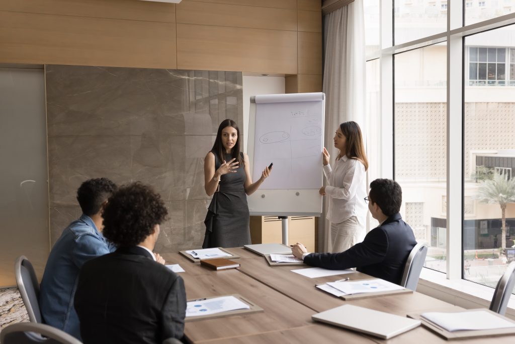 Slovenské pracovné hlášky, ktoré pozná každý. V kancelárii znejú častejšie než klik myšou