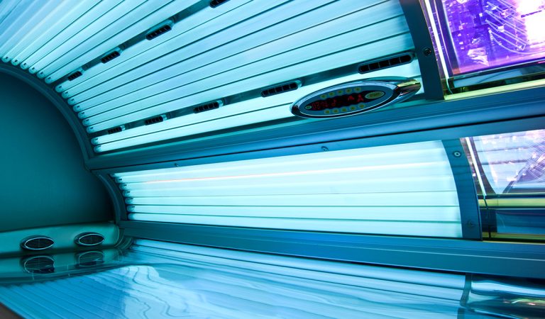 solárium slovensko zákaz mladí ľudia dospeláci slováci