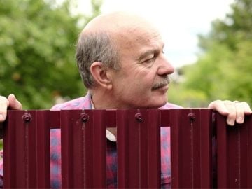 15 konverzácií s egoistickými susedmi, ktorí nevedia, čo je ohľaduplnosť