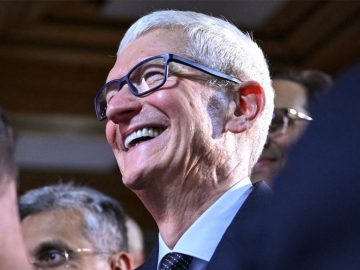 tim cook apple iphone telefóny ľudia