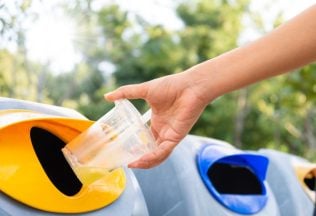 Myslíš si, že triediš správne? Toto sú najčastejšie chyby, ktoré robíme