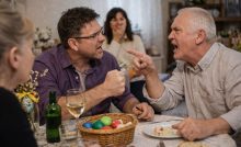 Ujo s politickým názorom aj babka s nevzodnými otázkami: Typy Slovákov počas Veľkej noci