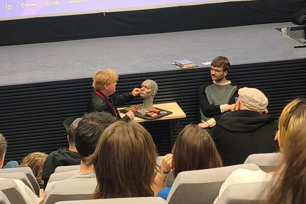 Boli sme vo filmovom nebi: Bratislavu navštívil muž, ktorý stál pri tvorbe legendárnych filmových monštier