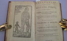 zakázaná kniha aristotles masterpiece zvrhlosť zákaz