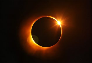 zatmenie slnka slovensko vesmír slnko slováci