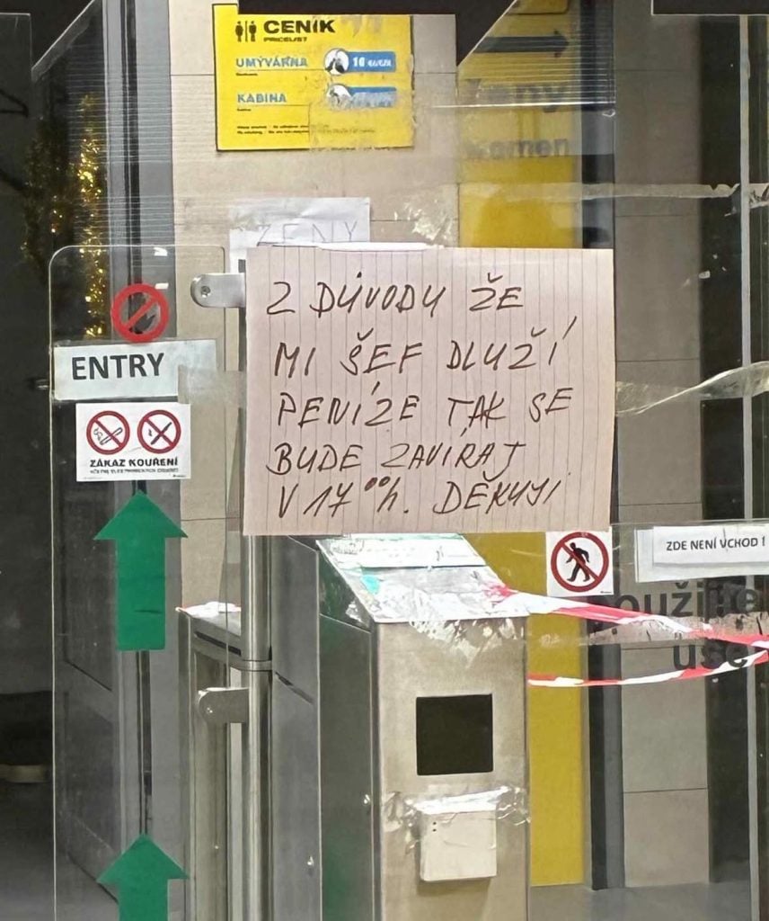 Česká skupina zbiera sarkastické odkazy pre intelektuálne slabších