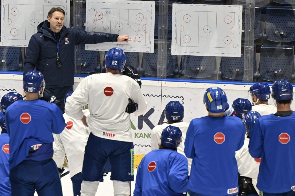 Majstrovstvá sveta v hokeji sa nezadržateľne blížia a fanúšikovia si kladú otázku, ako bude vyzerať slovenská zostava. SZĽH má skvelé správy.
